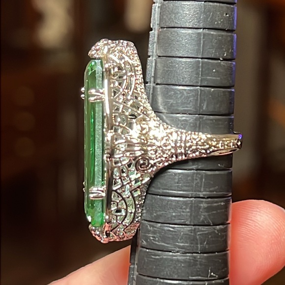 Art Nouveau Style Silver Plated Green Glass Gem Statement Ring - Picture 5 of 8